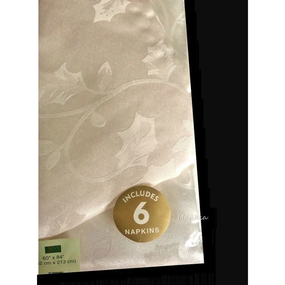 Christmas Ivory Tablecloth 60x84 Plus 6 Napkins Embossed Holly Leaf Berry Damask